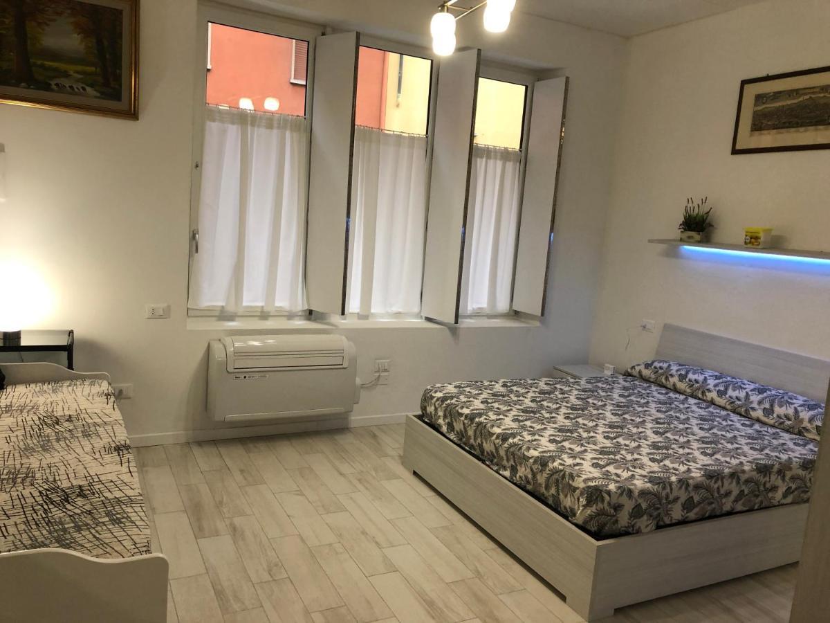 Appartamento House Apartment Tabe Centro ボローニャ エクステリア 写真