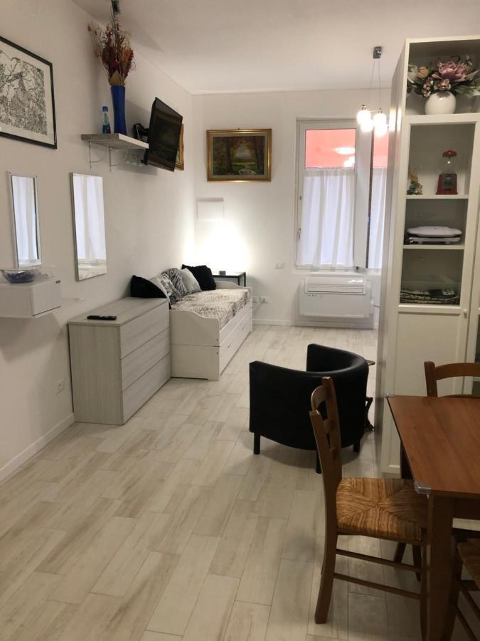 Appartamento House Apartment Tabe Centro ボローニャ エクステリア 写真