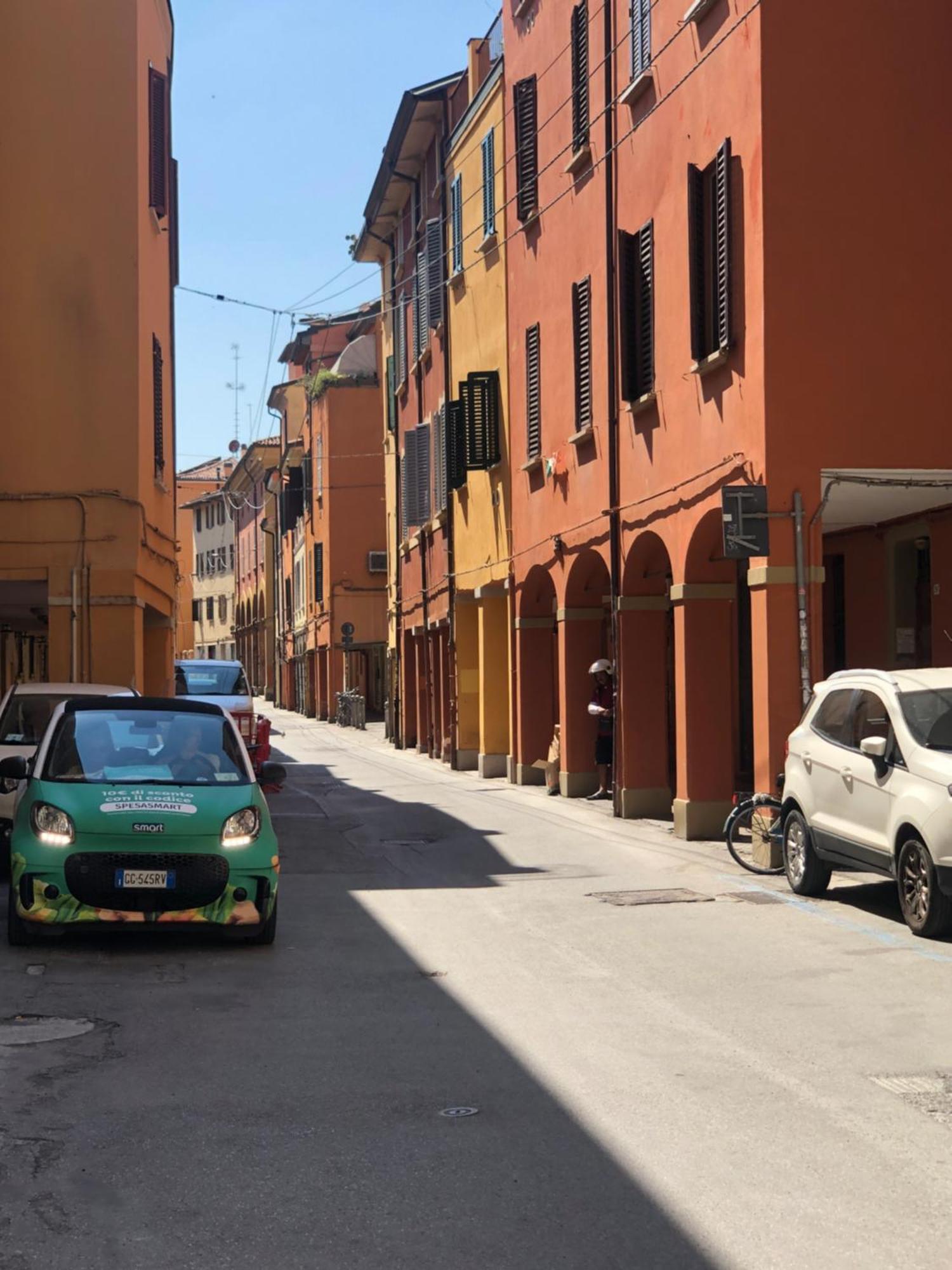 Appartamento House Apartment Tabe Centro ボローニャ エクステリア 写真