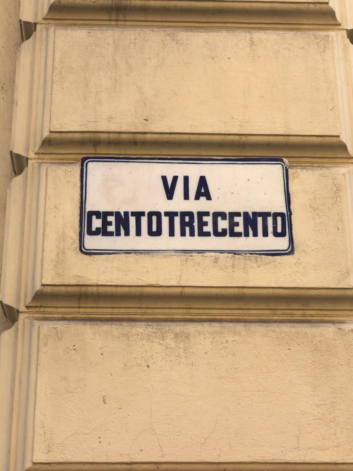 Appartamento House Apartment Tabe Centro ボローニャ エクステリア 写真