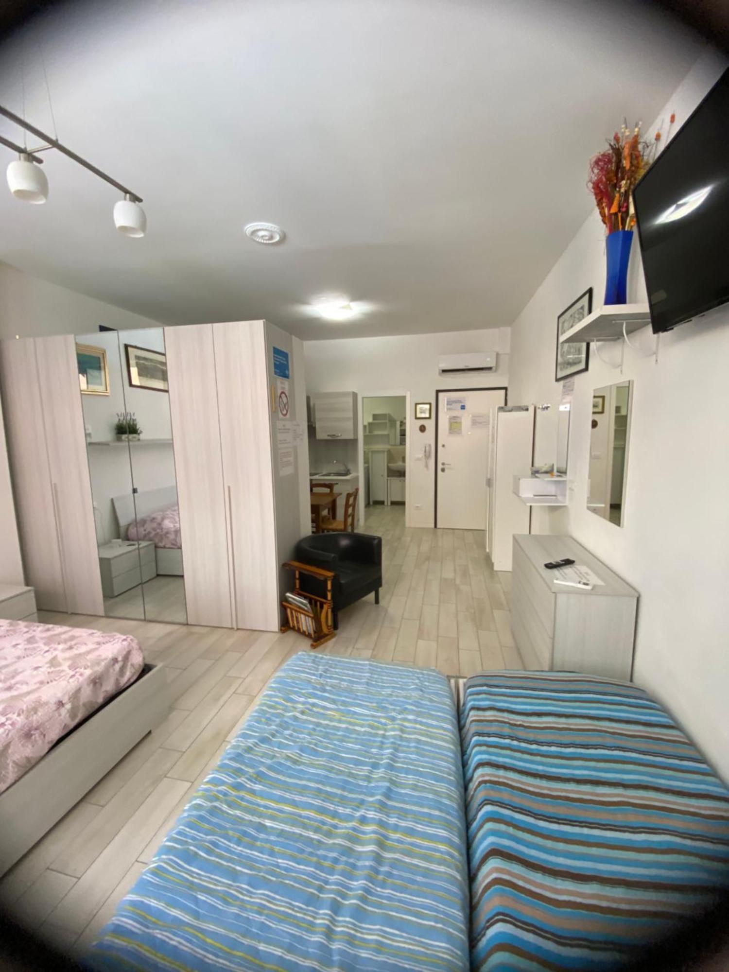 Appartamento House Apartment Tabe Centro ボローニャ エクステリア 写真