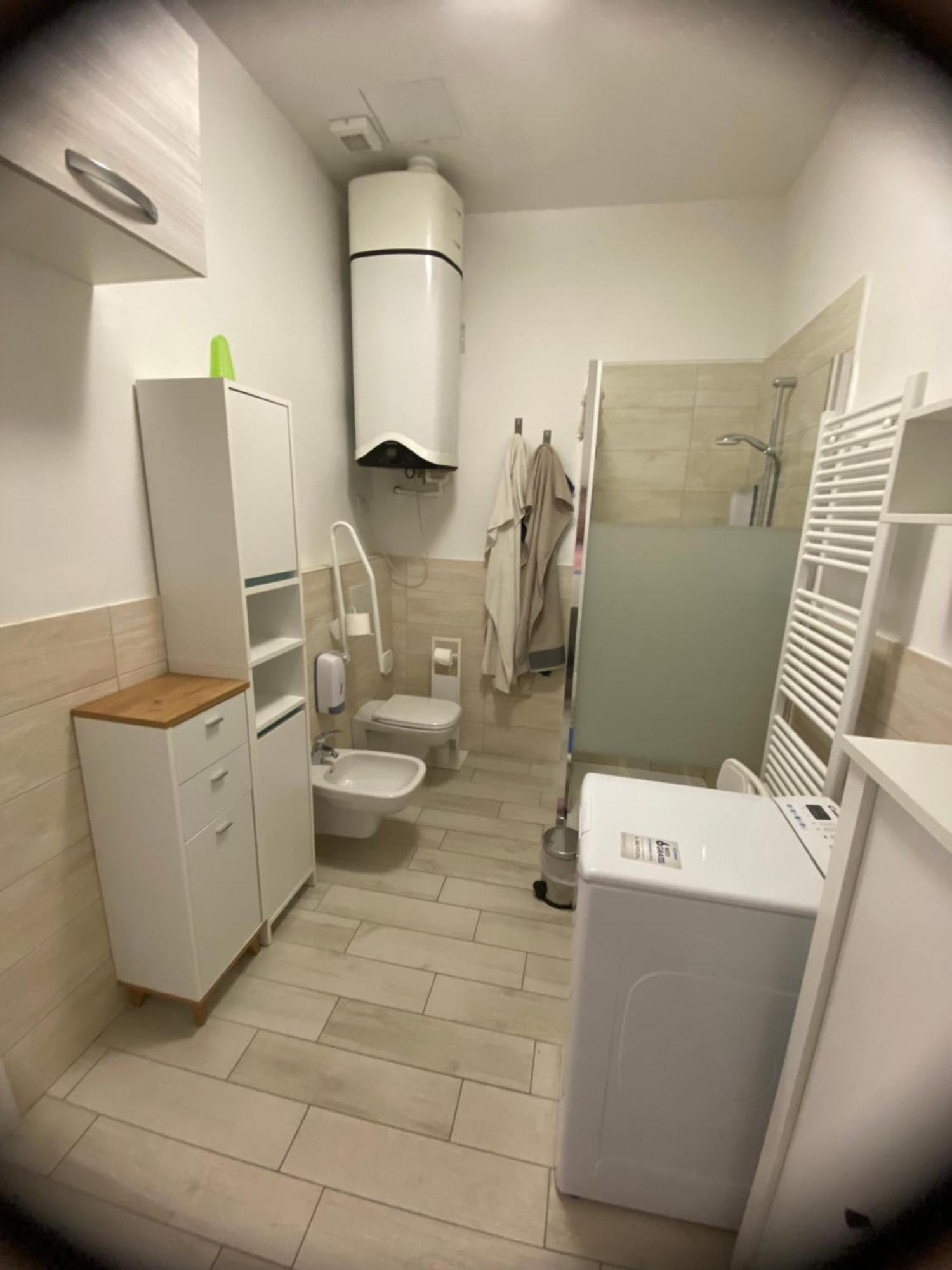 Appartamento House Apartment Tabe Centro ボローニャ エクステリア 写真