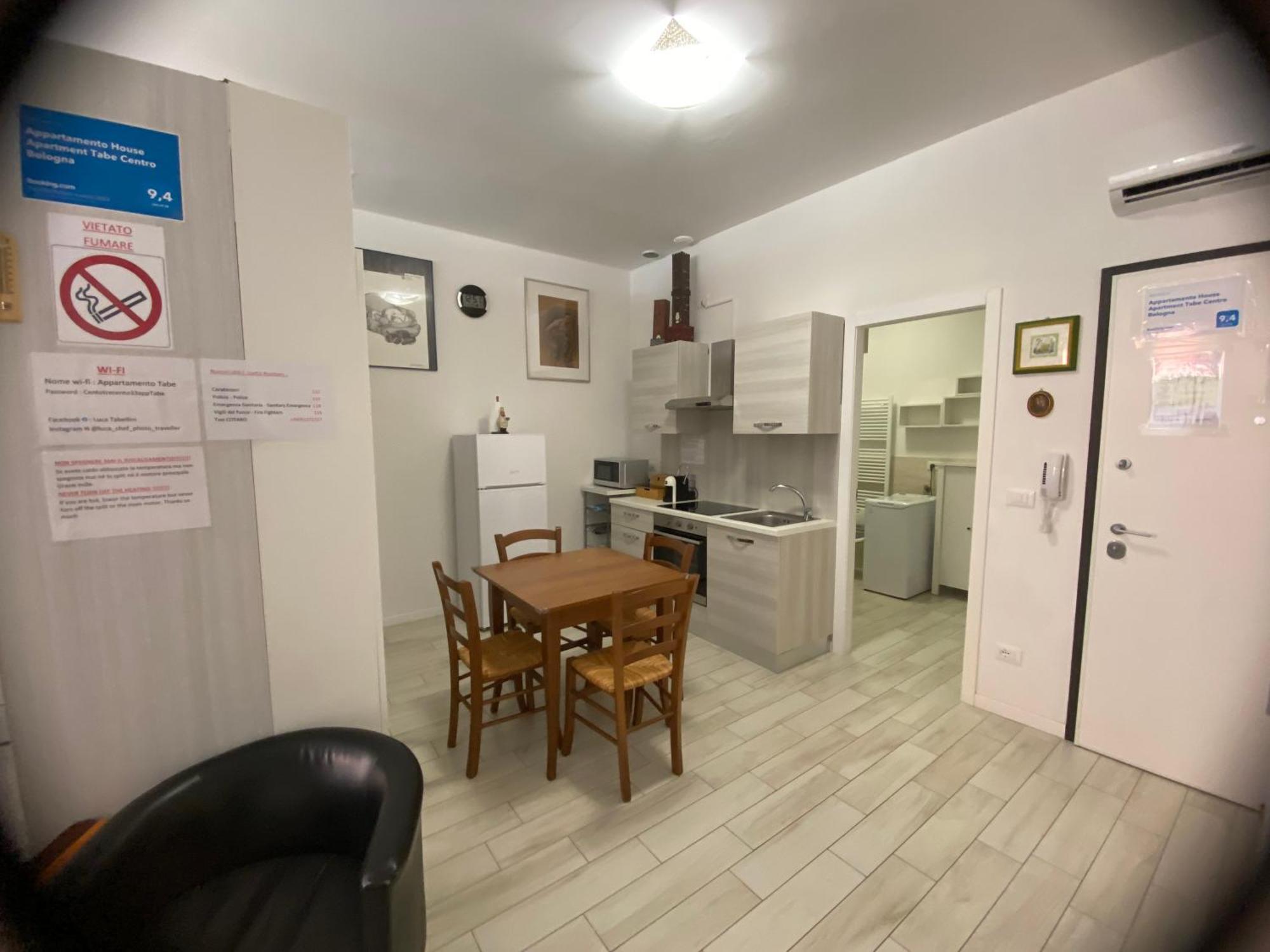 Appartamento House Apartment Tabe Centro ボローニャ エクステリア 写真