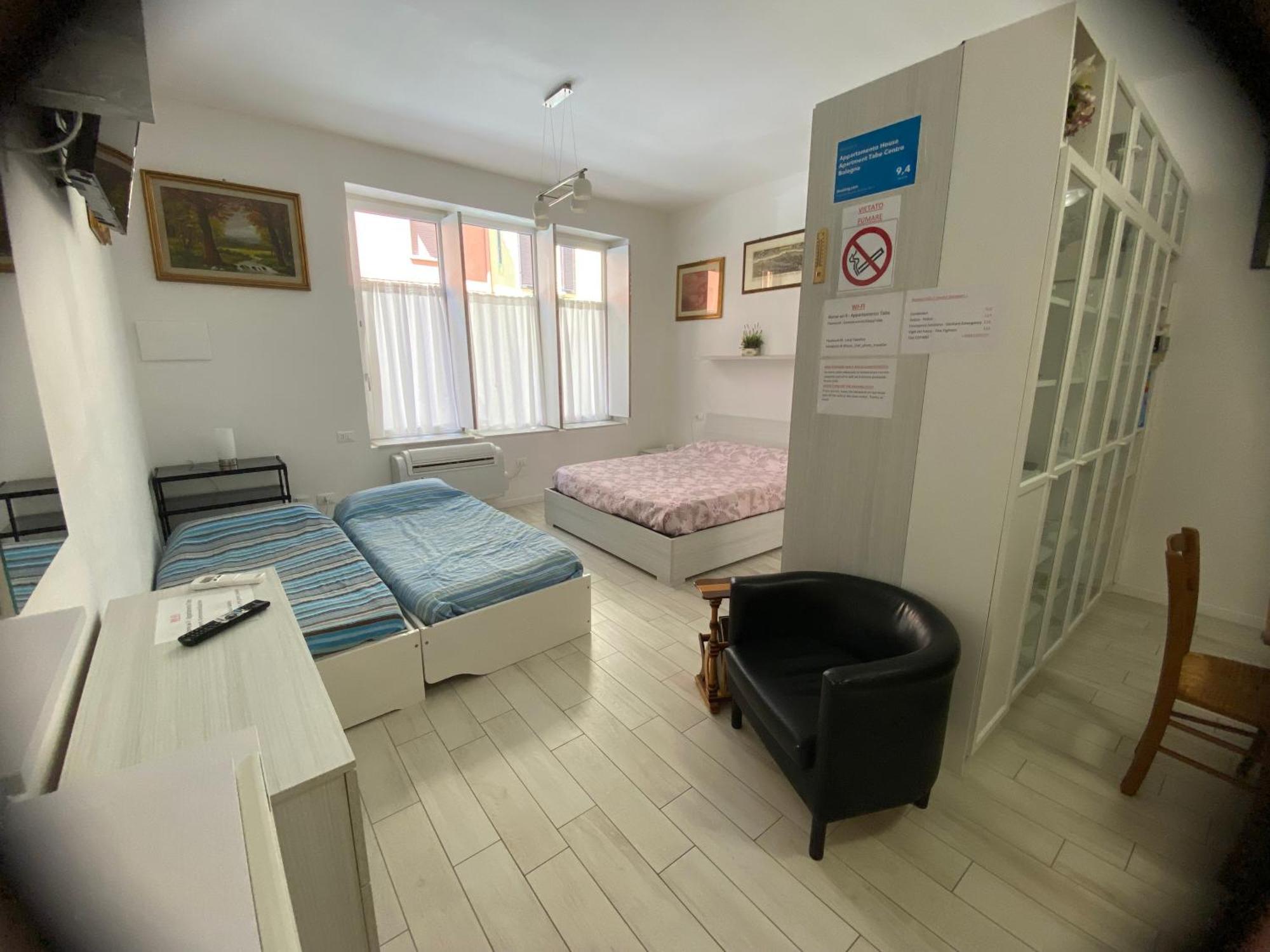 Appartamento House Apartment Tabe Centro ボローニャ エクステリア 写真